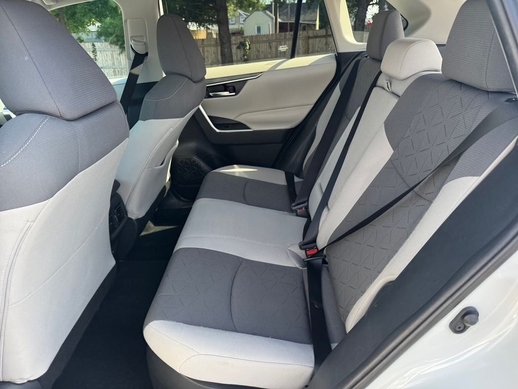 2020 Toyota RAV4 Hybrid XLE