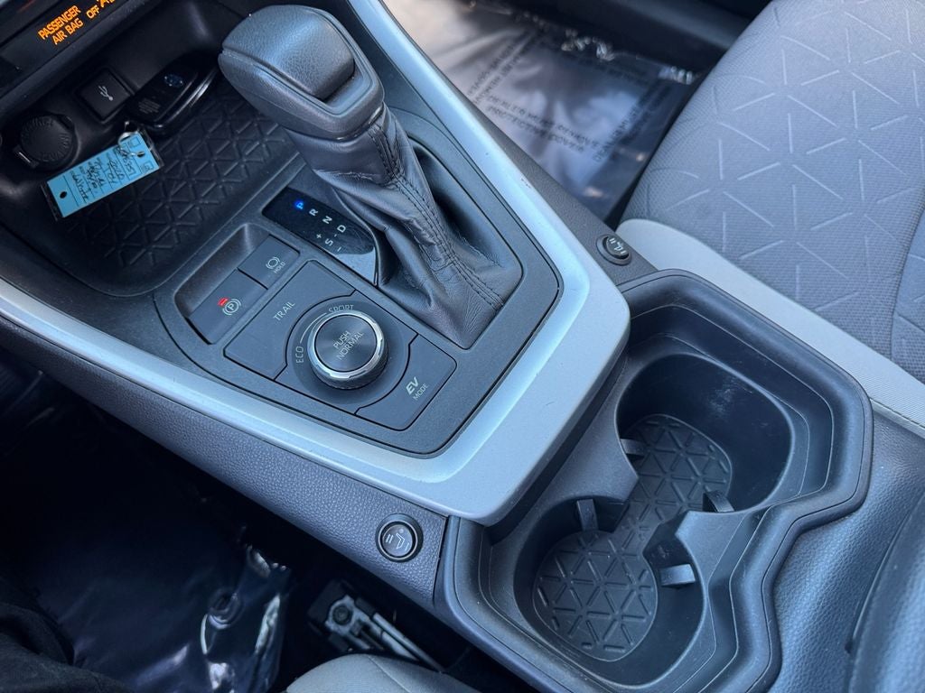 2020 Toyota RAV4 Hybrid XLE