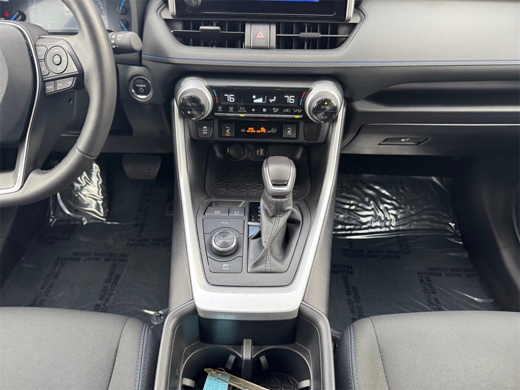 2024 Toyota RAV4 HYBRID SE