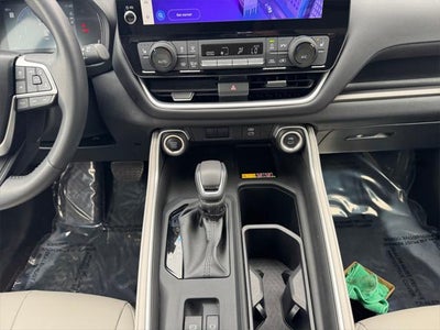 2024 Toyota GRAND HIGHLANDER XLE