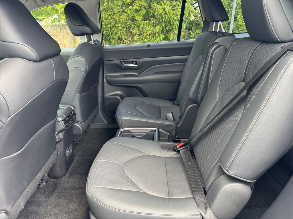 2024 Toyota GRAND HIGHLANDER Limited