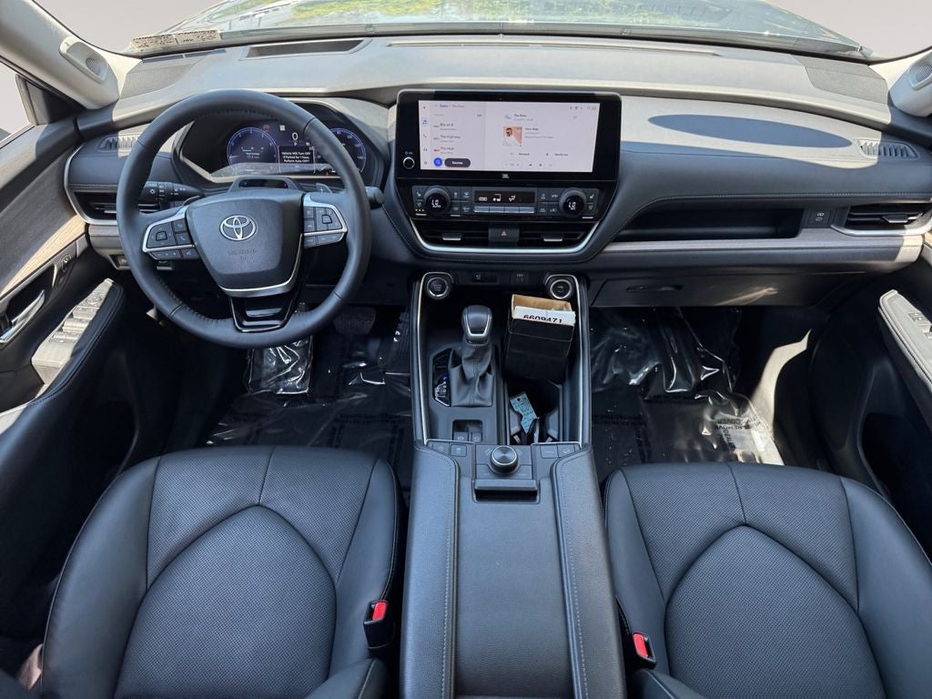 2025 Toyota GRAND HIGHLANDER Platinum