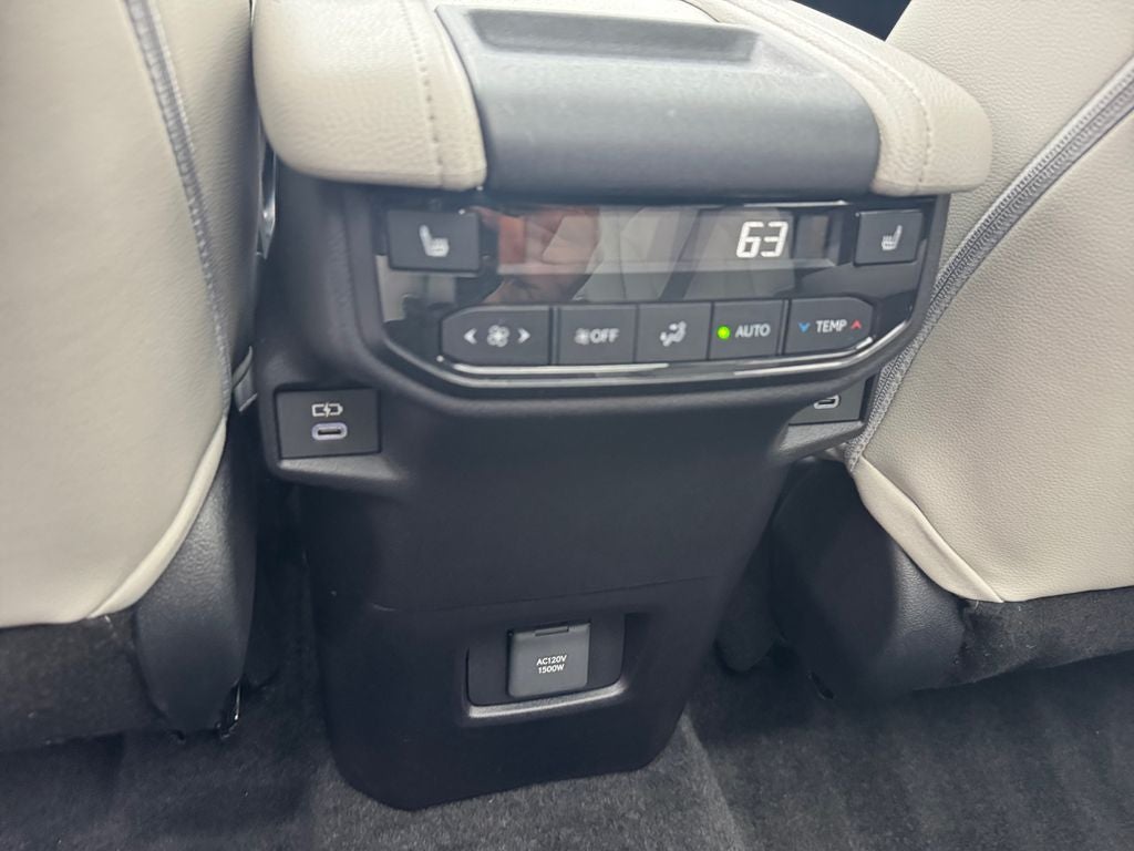 2026 Toyota GRAND HIGHLANDER HEV MAX Limited