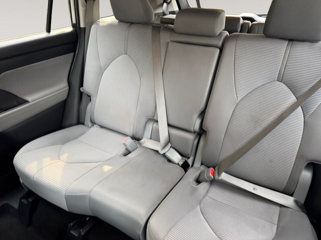 2020 Toyota Highlander LE