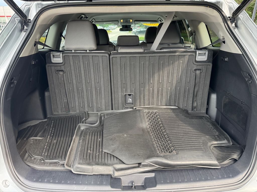 2020 Toyota Highlander LE