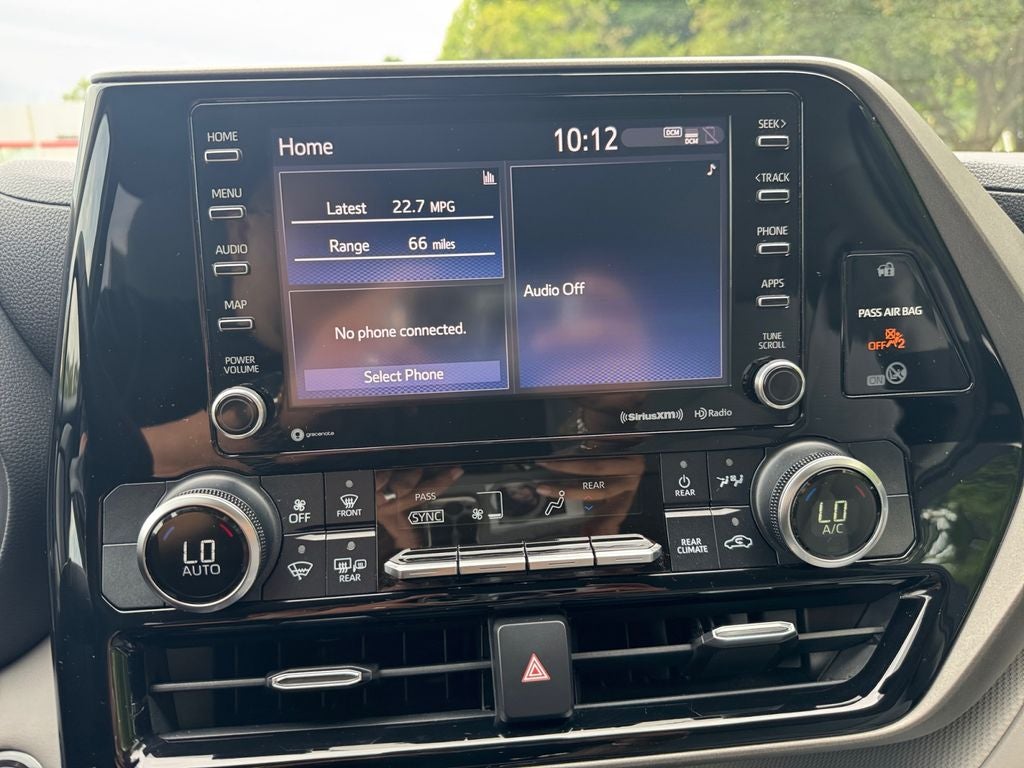 2020 Toyota Highlander LE