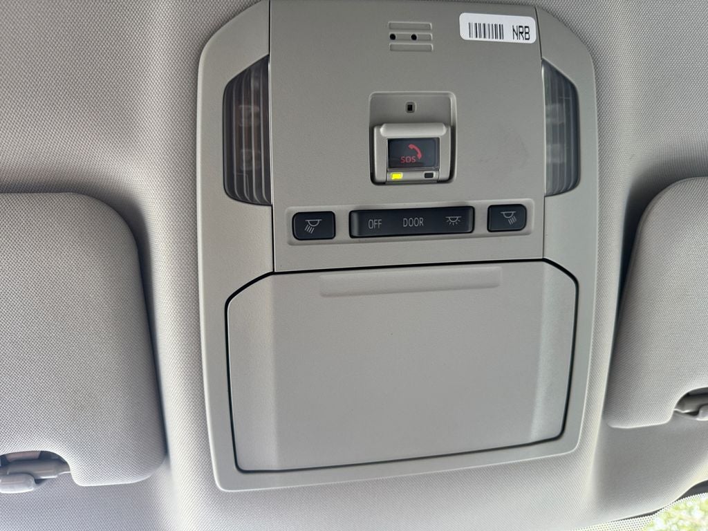 2020 Toyota Highlander LE