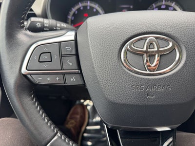 2020 Toyota Highlander LE