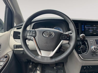 2017 Toyota Sienna XLE Premium 7 Passenger