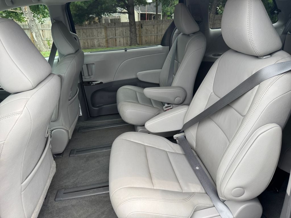 2017 Toyota Sienna XLE Premium 7 Passenger