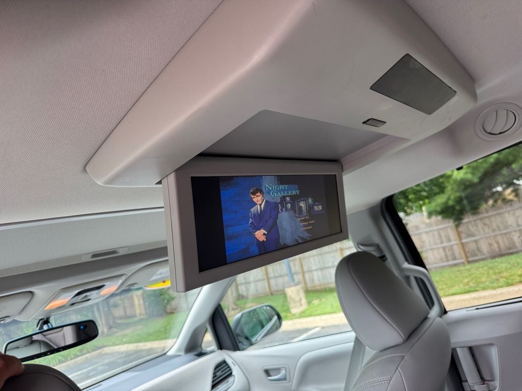 2017 Toyota Sienna XLE Premium 7 Passenger