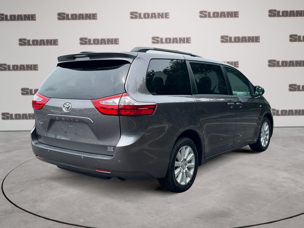 2017 Toyota Sienna XLE Premium 7 Passenger