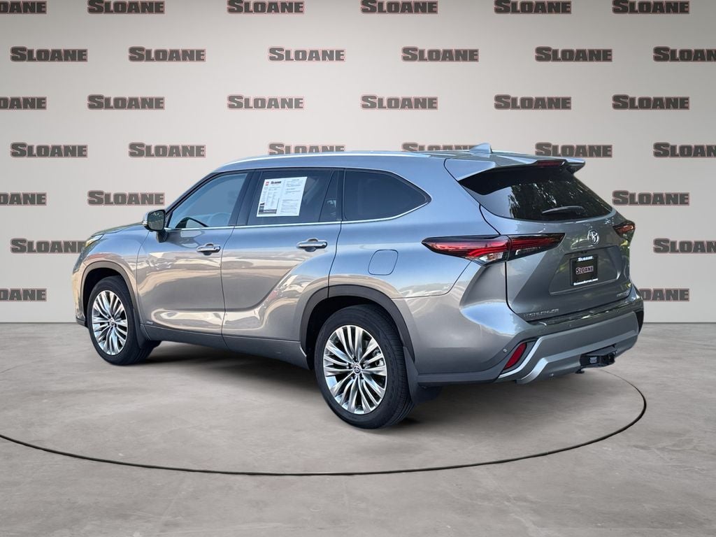 2026 Toyota Highlander Hybrid Platinum