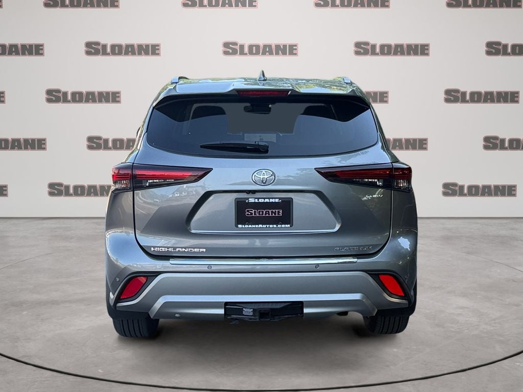 2026 Toyota Highlander Hybrid Platinum