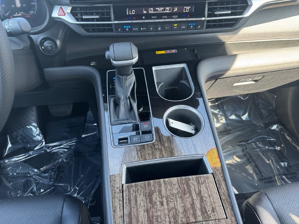 2026 Toyota Sienna Platinum 7 Passenger