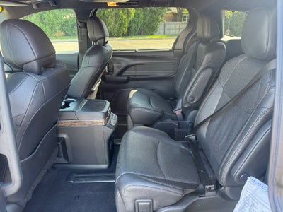 2026 Toyota Sienna Platinum 7 Passenger