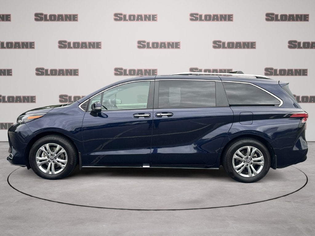 2024 Toyota Sienna Platinum 7 Passenger