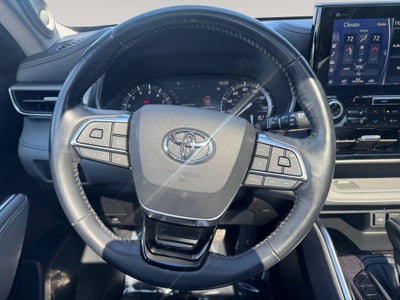 2021 Toyota Highlander Platinum