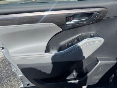 2021 Toyota Highlander Platinum