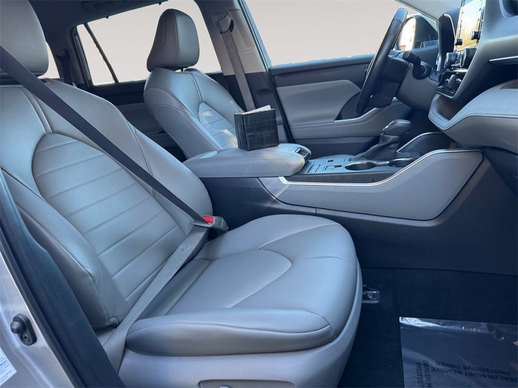 2022 Toyota HIGHLANDER HYBRD XLE