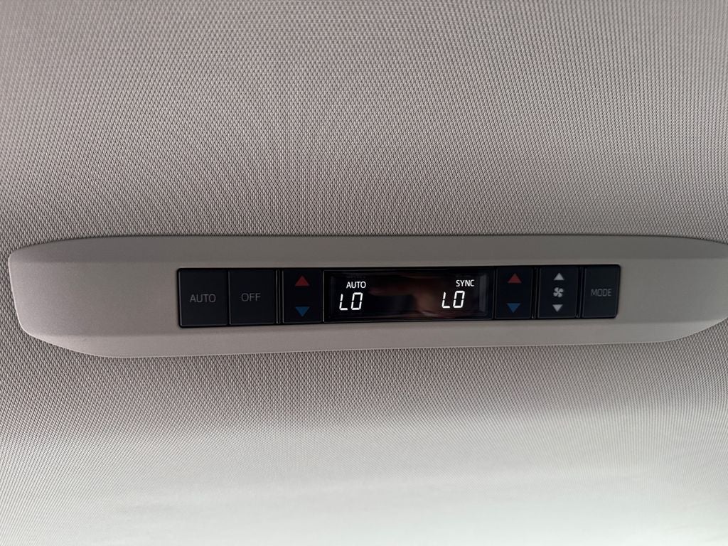 2025 Toyota Sienna XLE 7 Passenger