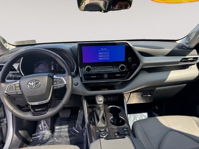 2023 Toyota Highlander Platinum