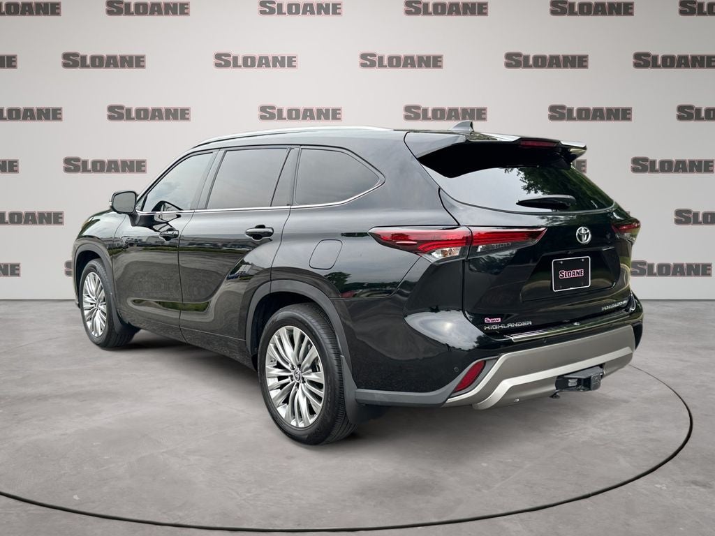 2025 Toyota Highlander Platinum