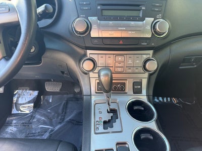 2010 Toyota HIGHLANDER SE