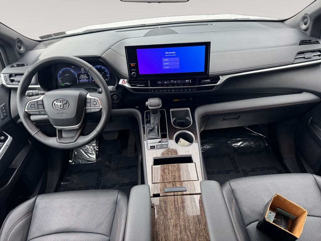 2025 Toyota Sienna Limited 7 Passenger