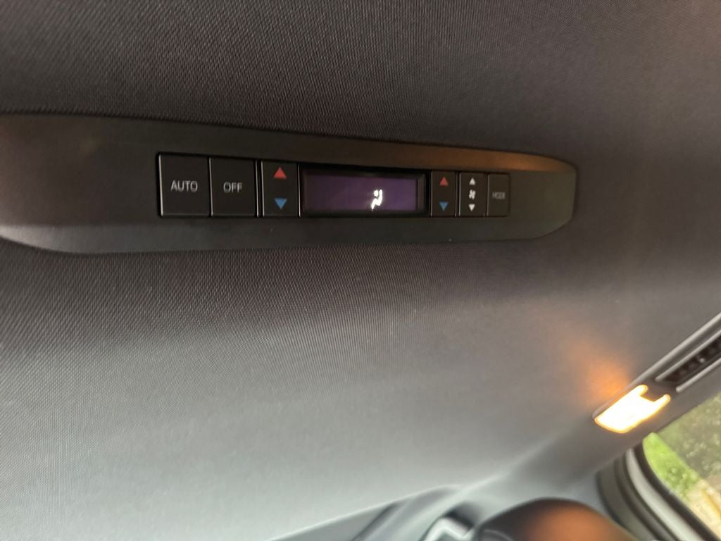 2025 Toyota Sienna Limited 7 Passenger