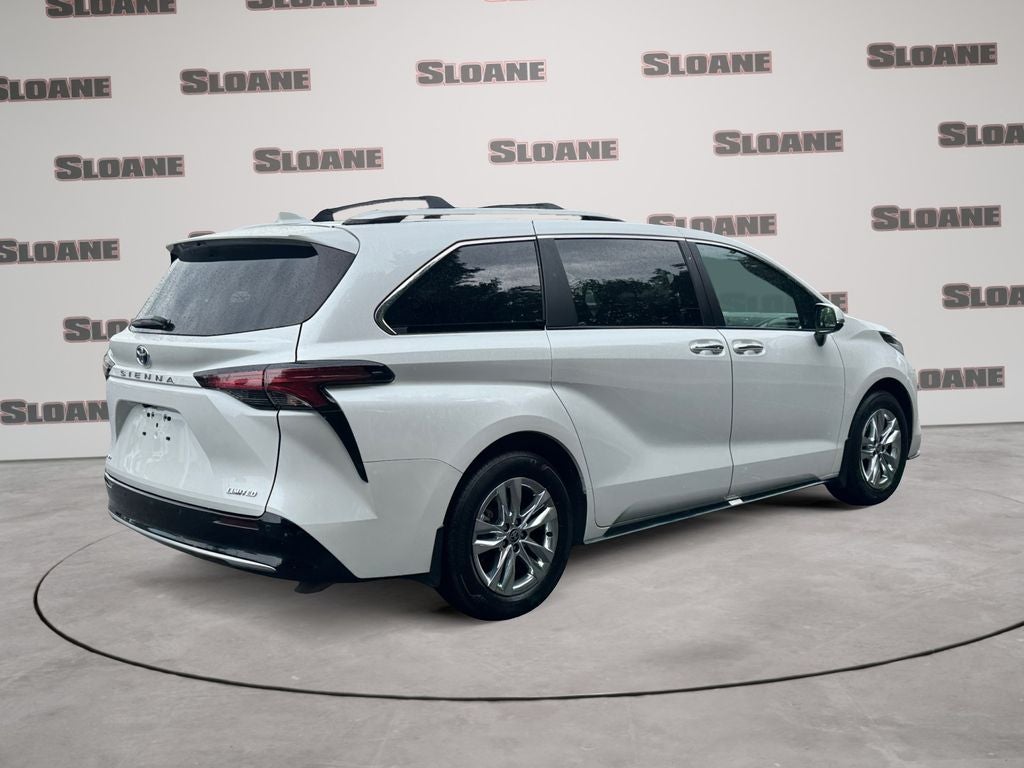 2025 Toyota Sienna Limited 7 Passenger