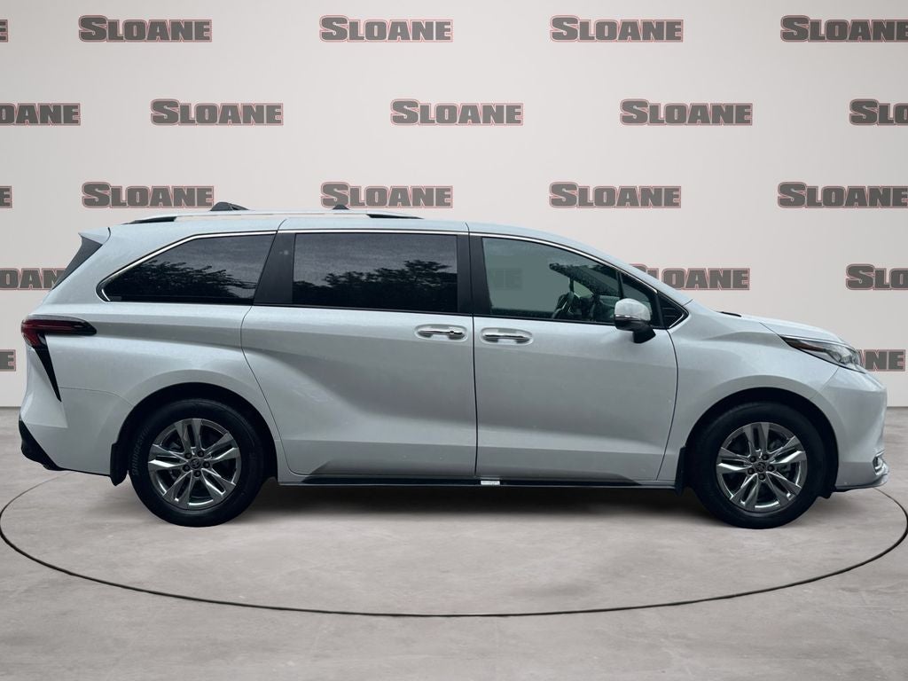 2025 Toyota Sienna Limited 7 Passenger