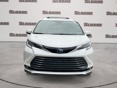 2025 Toyota Sienna Limited 7 Passenger