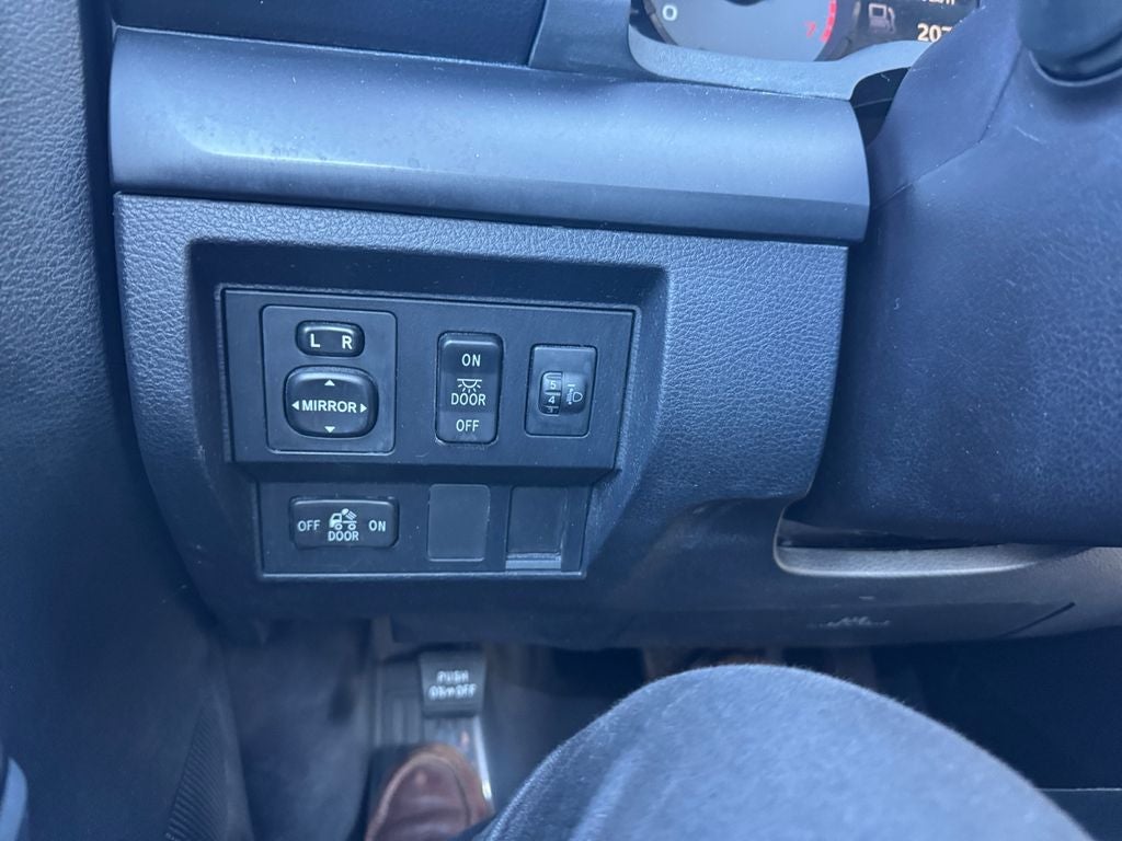 2017 Toyota TUNDRA 4X4 SR