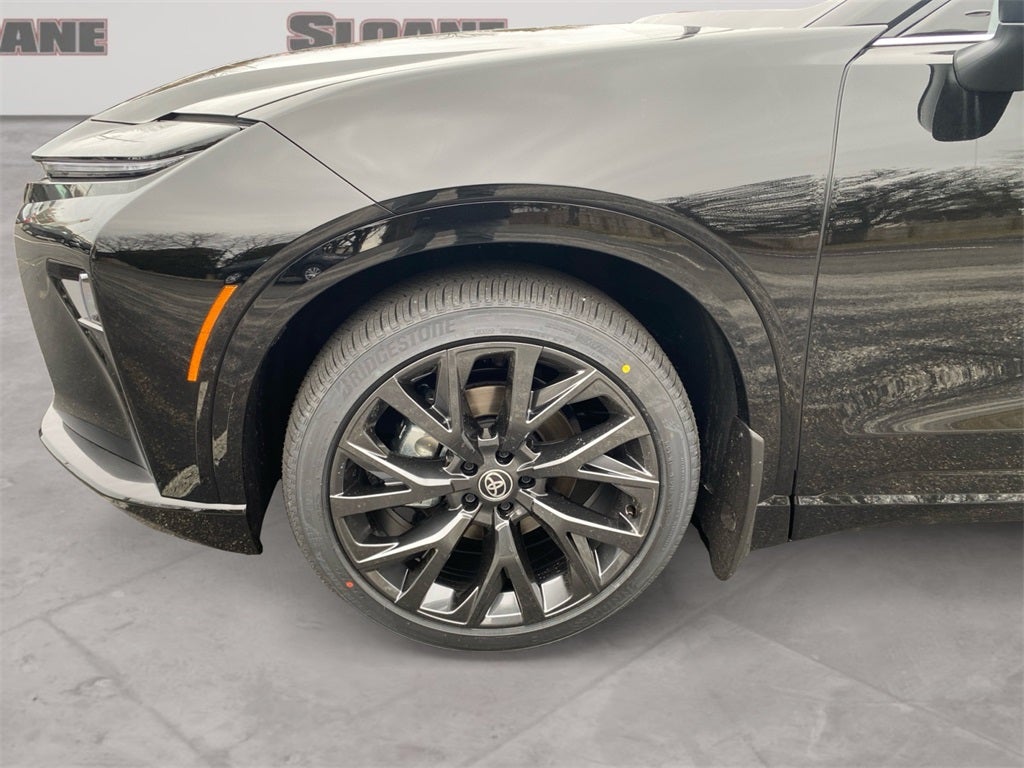 2025 Toyota CROWN SIGNIA Limited