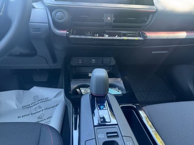 2024 Toyota Prius Prime SE