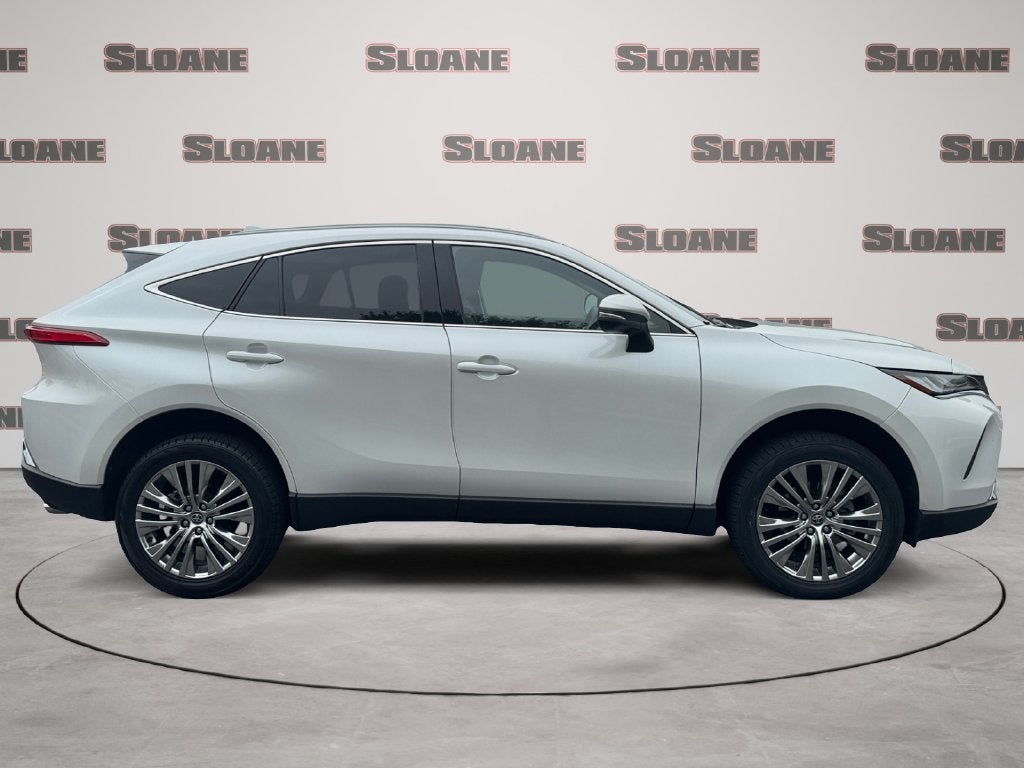 2023 Toyota Venza XLE