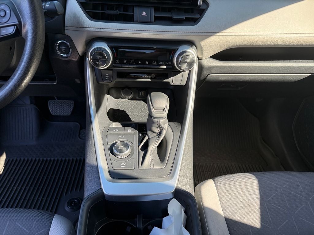 2023 Toyota RAV4 Hybrid XLE