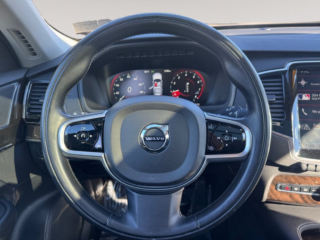 2018 Volvo XC90 T6 Momentum