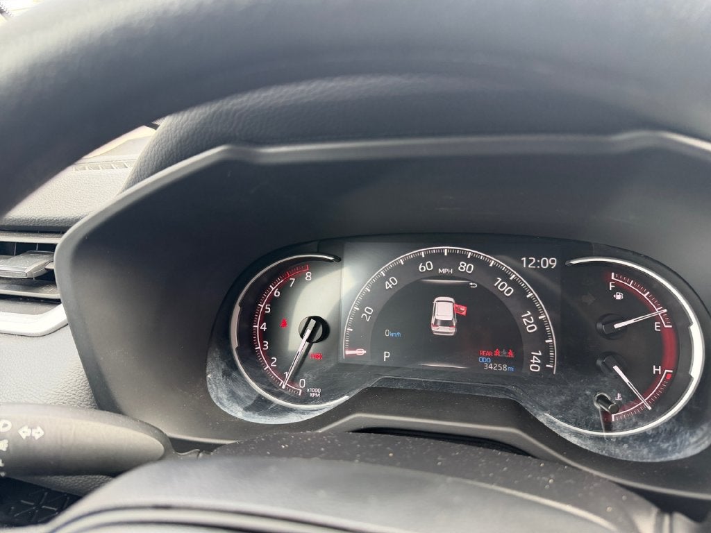 2025 Toyota RAV4 LE