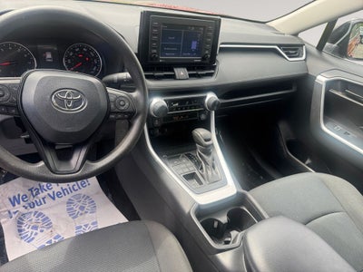 2021 Toyota RAV4 LE