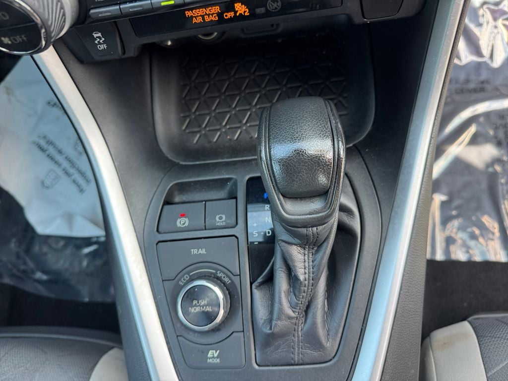 2020 Toyota RAV4 Hybrid XLE