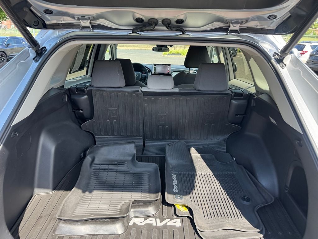 2020 Toyota RAV4 Hybrid XLE
