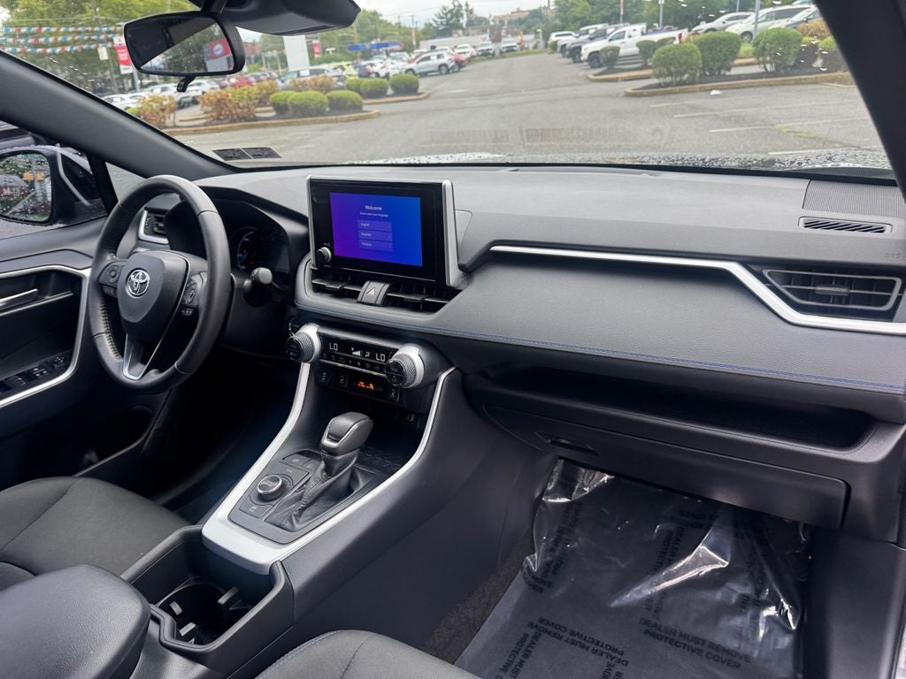 2024 Toyota RAV4 Hybrid SE