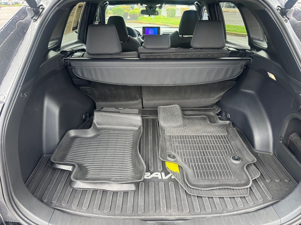 2024 Toyota RAV4 Hybrid SE