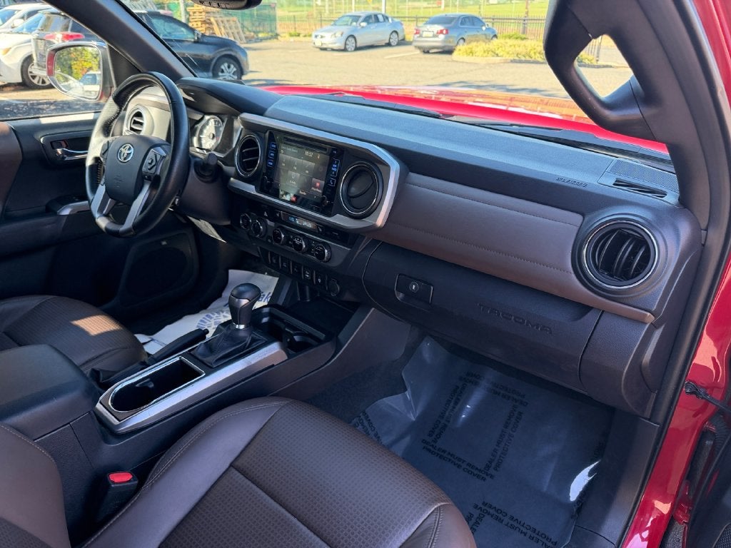 2016 Toyota Tacoma Limited V6
