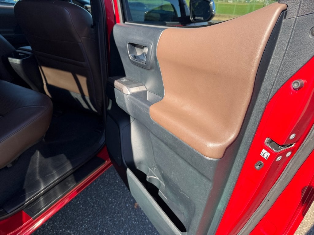 2016 Toyota Tacoma Limited V6