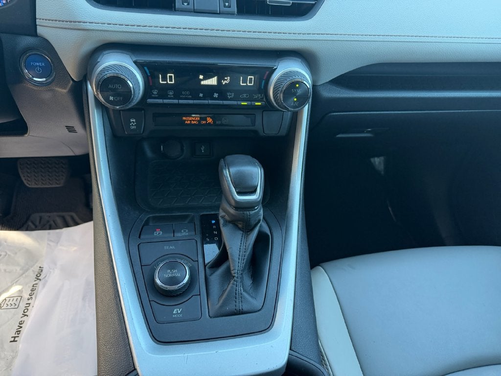 2022 Toyota RAV4 Hybrid XLE Premium