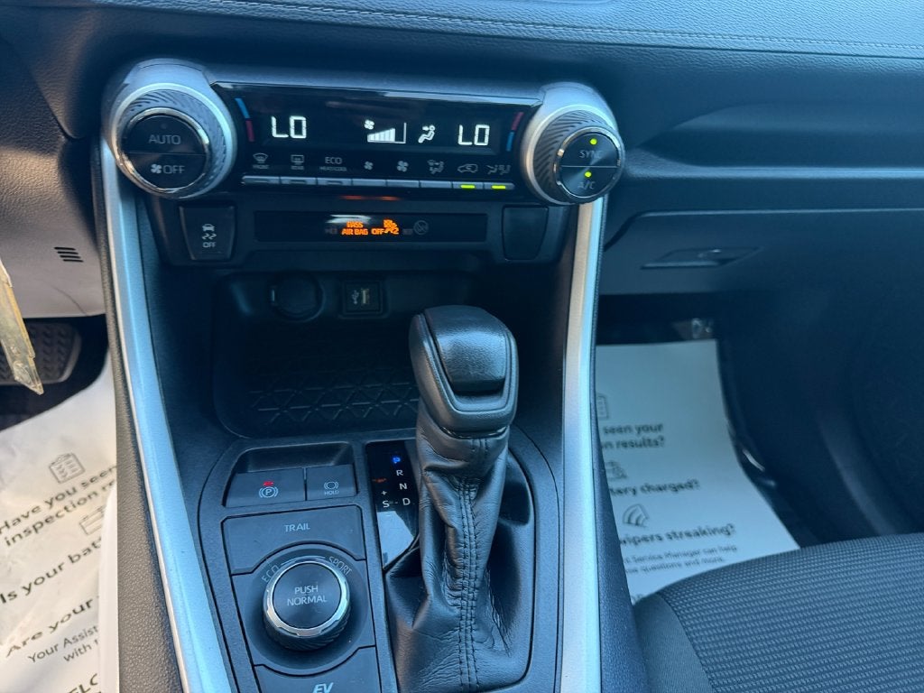 2025 Toyota RAV4 Hybrid LE