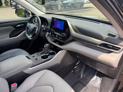 2024 Toyota Highlander Hybrid XLE